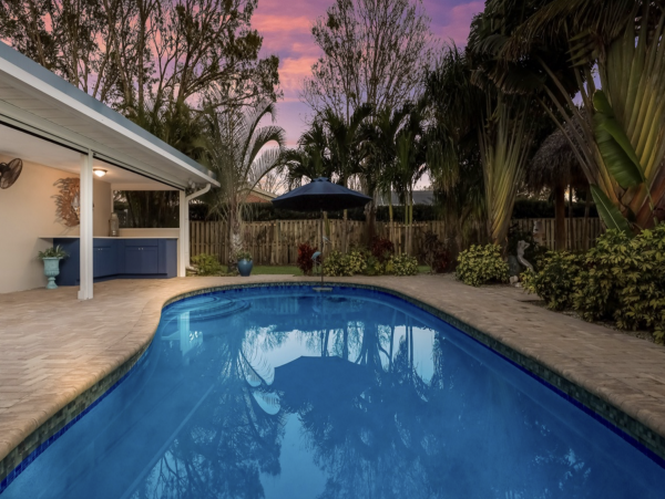 Shaw's Point Bradenton Short 5 mile Drive to Beach cute Villa
